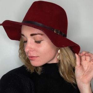 Maroon hat